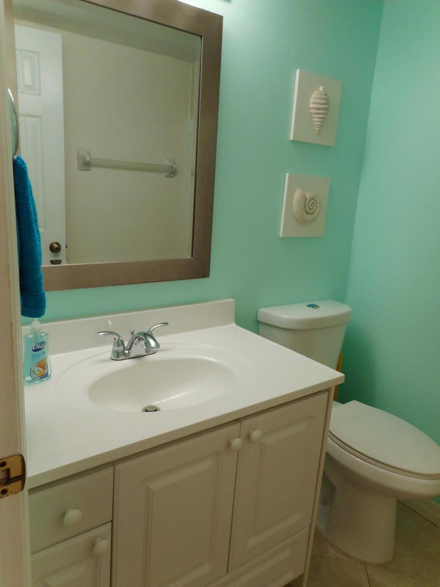 104-Guest-bathroom