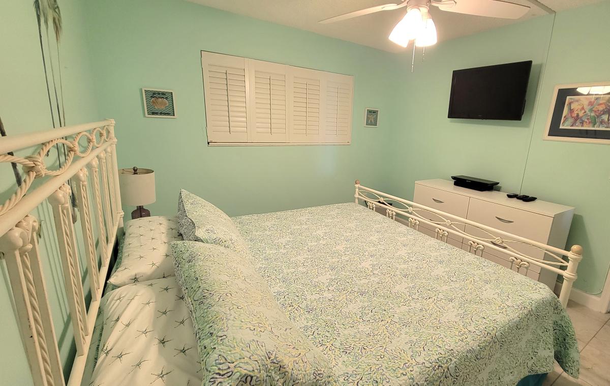 2.-2nd-King-Bdrm-TV