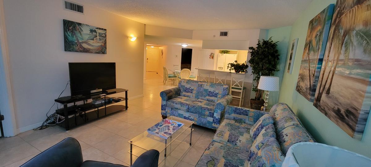 104 Living Room to Kitchen View
