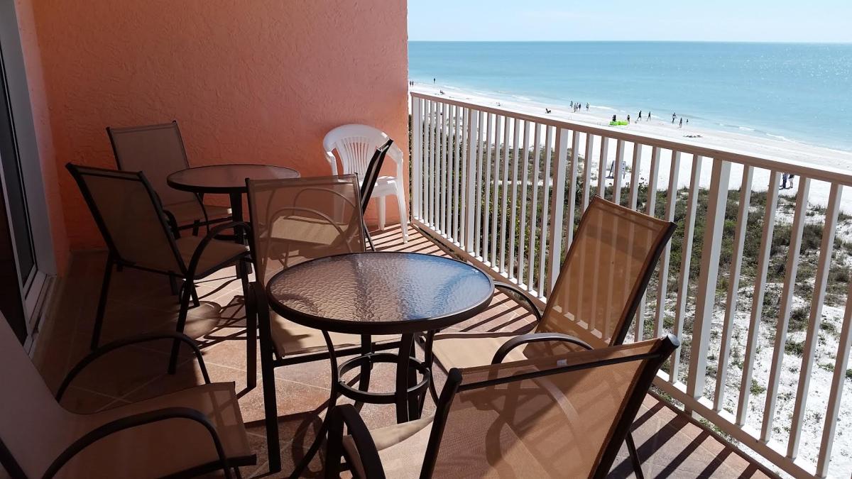 balcony-furniture
