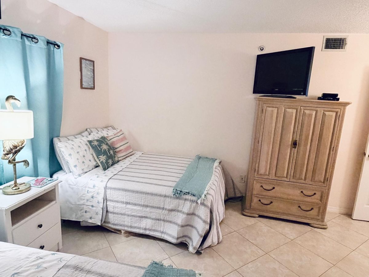 3RD-BDRM-2-BEDS-TV