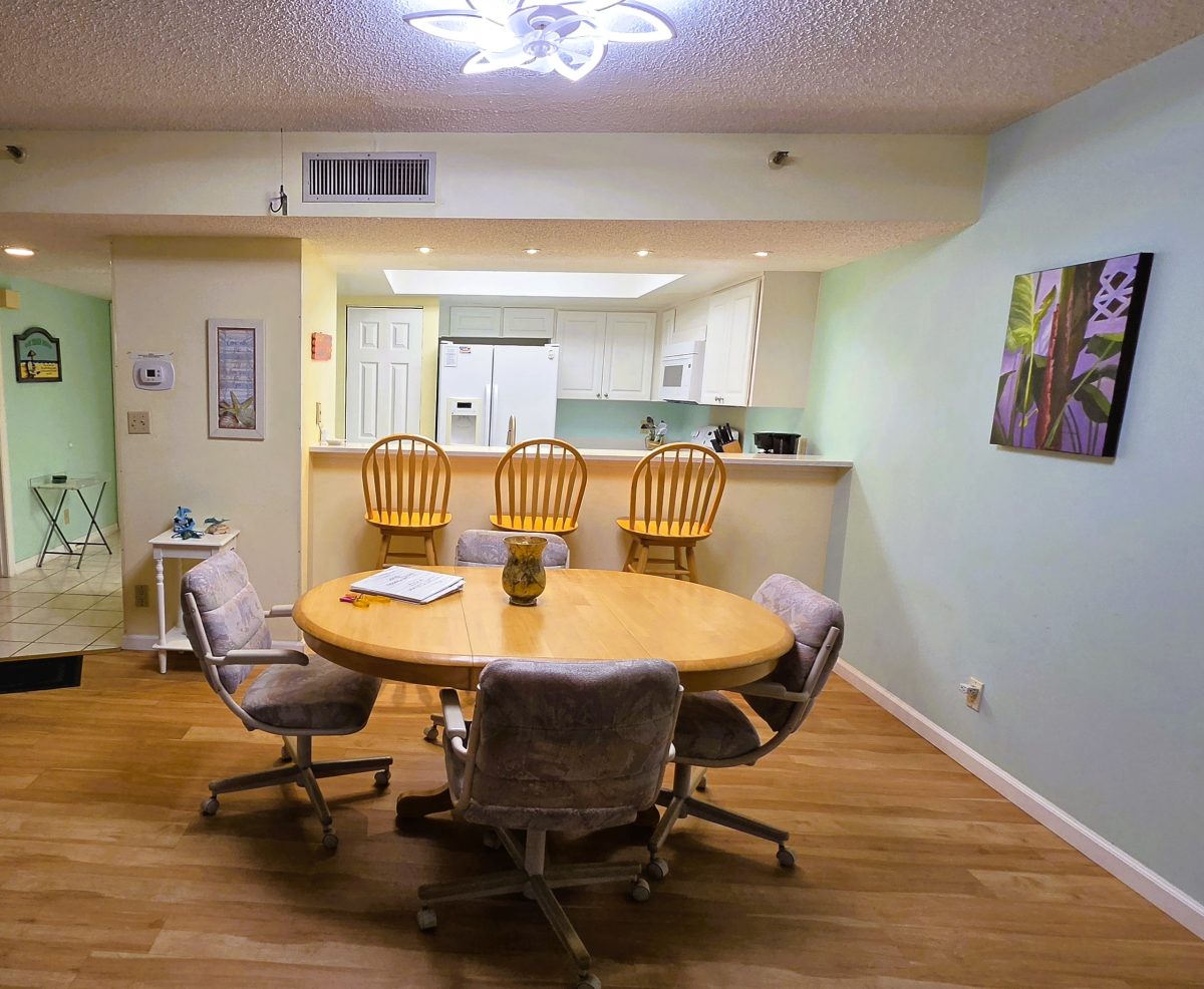 Dining-rm-and-kitchen-